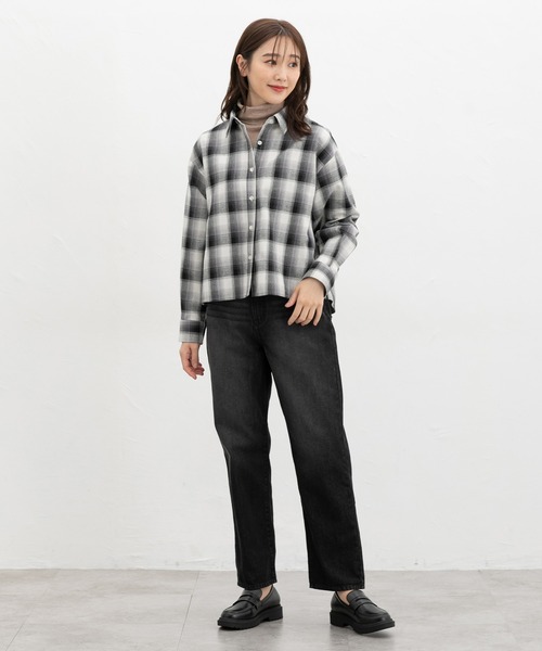 Honeys（ハニーズ）の「フライスタートルネック（Tシャツ/カットソー・レディース・ネイビー/オフホワイト/ヘザーチャコール/グレイッシュベージュ/ブラック/ブラウン系その他・L/LL/M/S）」の19枚目の写真