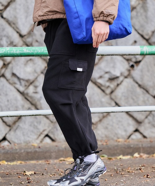 MAISON CLUB(メゾンクラブ)の「【MAISON CLUB】Basic Over Cargo FleecePants / ベーシックオーバーカーゴフリースパンツ KKP(カーゴパンツ・メンズ・チャコールグレー/カーキ/ブラック・L/M)」の15枚目の写真