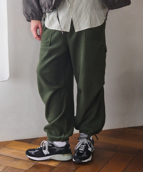 MAISON CLUB(メゾンクラブ)の「【MAISON CLUB】Basic Over Cargo FleecePants / ベーシックオーバーカーゴフリースパンツ KKP(カーゴパンツ・メンズ・チャコールグレー/カーキ/ブラック・L/M)」の18枚目の写真
