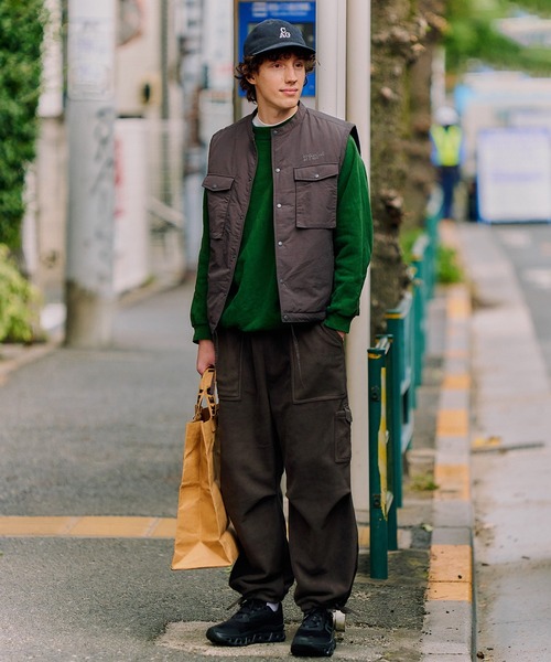 MAISON CLUB(メゾンクラブ)の「【MAISON CLUB】Basic Over Cargo FleecePants / ベーシックオーバーカーゴフリースパンツ KKP(カーゴパンツ・メンズ・チャコールグレー/カーキ/ブラック・L/M)」の12枚目の写真
