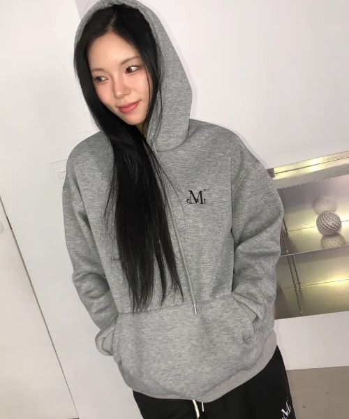 MUCENT(ムセント)の「【日本未発売/WEB限定】MUCENT(ムセント)/ロゴ刺繍 ベーシック フーディ パーカー/SIGNATURE BASIC LOGO HOOD T(パーカー・レディース・モカ/バーガンディー/ブラック/グレー/チャコールグレー/ブラック系その他・FREE)」の16枚目の写真