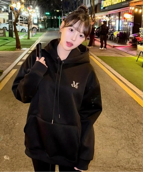 MUCENT(ムセント)の「【日本未発売/WEB限定】MUCENT(ムセント)/ロゴ刺繍 ベーシック フーディ パーカー/SIGNATURE BASIC LOGO HOOD T(パーカー・レディース・モカ/バーガンディー/ブラック/グレー/チャコールグレー/ブラック系その他・FREE)」の10枚目の写真