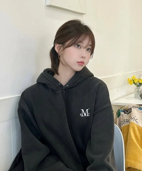 MUCENT(ムセント)の「【日本未発売/WEB限定】MUCENT(ムセント)/ロゴ刺繍 ベーシック フーディ パーカー/SIGNATURE BASIC LOGO HOOD T(パーカー・レディース・モカ/バーガンディー/ブラック/グレー/チャコールグレー/ブラック系その他・FREE)」の12枚目の写真
