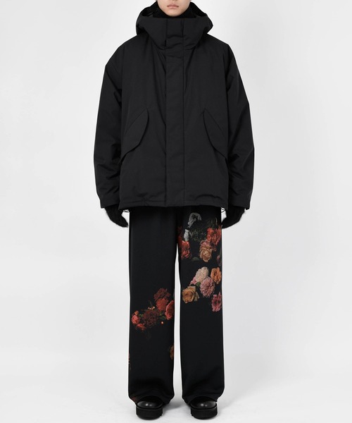 LAD MUSICIAN(ラッドミュージシャン)の「BASKET OF ROSES TRACK PANTS(スウェットパンツ・メンズ・ブラック/ネイビー・46/44/42)」の3枚目の写真