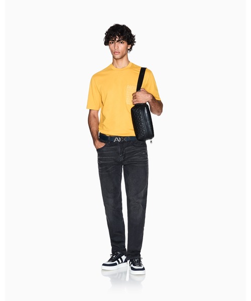 ARMANI EXCHANGE(アルマーニエクスチェンジ)の「【A|X アルマーニ エクスチェンジ】オールオーバーロゴポケット 半袖クルーネックTシャツ/REGULAR+(Tシャツ/カットソー・メンズ・ダークネイビー/マスタード・LARGE/MEDIUM/SMALL/X-LARGE/X-SMALL/XX-LARGE)」の7枚目の写真