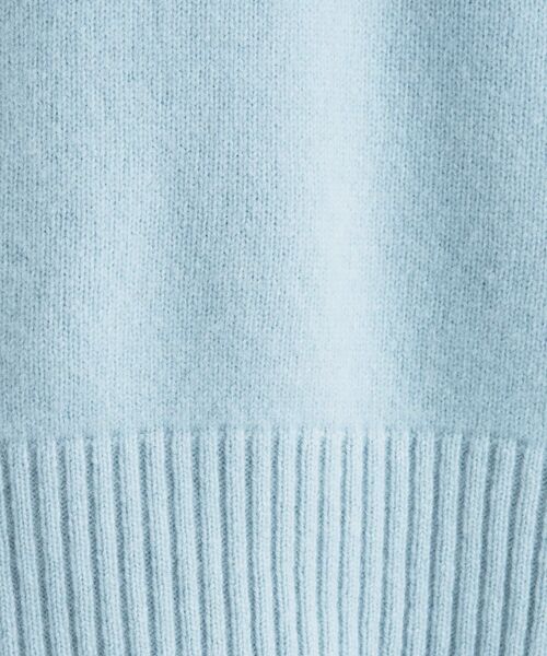 INDIVI(インディヴィ)の「【冬ニット人気NO.1!/カシミヤ混】ミドルゲージハイネックニット(ニット/セーター・レディース・オフホワイト/サックスブルー/ブラック系2/ネイビー/グレー系その他4/レッド系1/ブラウン系その他5・13/05/38/34/15 /19)」の20枚目の写真