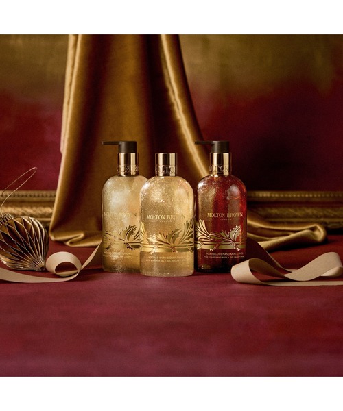 MOLTON BROWN（モルトンブラウン）の「【数量限定】フェスティブヴィンテージ エルダーフラワー ハンドウォッシュ 300ml｜モルトンブラウン MOLTON BROWN（ハンドソープ・レディース・フローラル・FREE）」の3枚目の写真