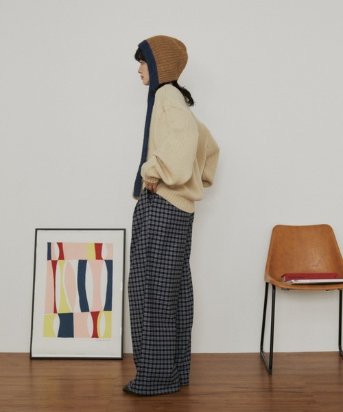 MERLOT（メルロー）の「ローゲージオーバーサイズモチーフニット（ニット/セーター・レディース・ブラウン/ベージュ/ネイビー・FREE）」の15枚目の写真