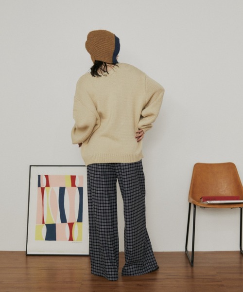 MERLOT（メルロー）の「ローゲージオーバーサイズモチーフニット（ニット/セーター・レディース・ブラウン/ベージュ/ネイビー・FREE）」の16枚目の写真