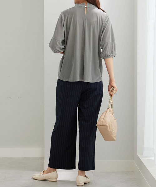 BELLUNA PLUS(ベルーナ)の「ベロア素材ふんわり袖プルオーバー(Tシャツ/カットソー・レディース・ブラック/ワイン/グレー・MEDIUM/X-LARGE/LARGE)」の6枚目の写真