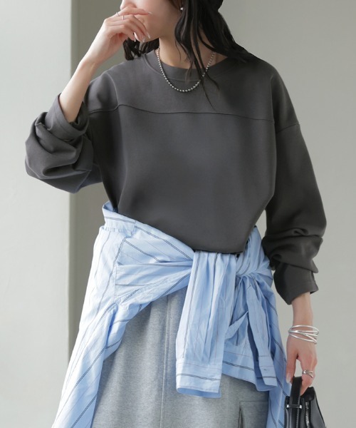HUG.U(ハグユー)の「コットンポンチ長袖カットソー(Tシャツ/カットソー・レディース・ホワイト/レッド/ライトグレー/ブラウン/カーキ/ブラック/ネイビー/ダークグレー・FREE)」の4枚目の写真