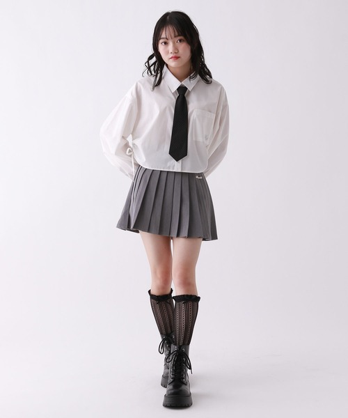 repipi armario（レピピ アルマリオ）の「ネクタイ付きシャーリングシャツ（シャツ/ブラウス・キッズ・サックスブルー/グレー系その他/オフホワイト・LARGE/MEDIUM）」の10枚目の写真