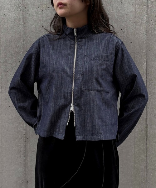 &g'aime(アンジェム)の「【&g'aime】デニムショートシャツ Denim Short Shirt(シャツ/ブラウス・レディース・ブラック/ネイビー・FREE)」の2枚目の写真