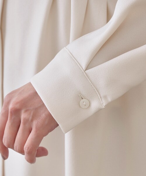 OPAQUE.CLIP（オペークドットクリップ）の「ウエストタックフィット＆フレアワンピース【洗濯機OK】（ワンピース・レディース・オフホワイト/ネイビー・38/40/42）」の16枚目の写真