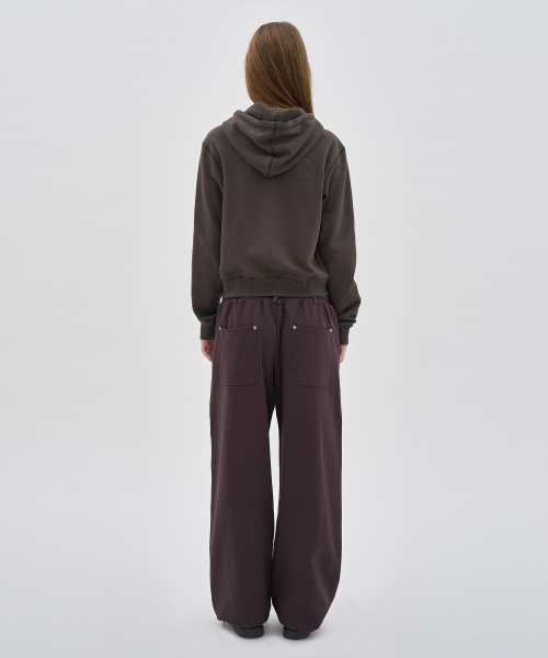 PARTIMENTO WOMEN（パルティメントウィメン）の「ダブルウエストプリーツワイドレッグスウェットパンツ_レッドビーン（スウェットパンツ・レディース・その他・SMALL/MEDIUM）」の4枚目の写真
