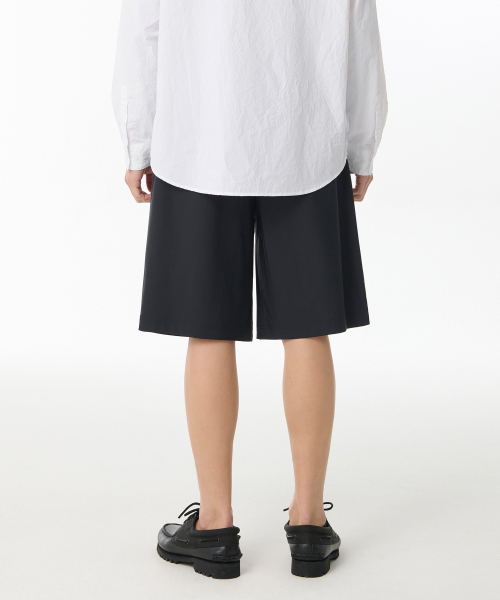 MUSINSA STANDARD（ムシンサスタンダード）の「クーリングワンタックバンディングバミューダパンツ[ブラック]（その他パンツ・メンズ・その他・40/38/42/36/34/32/30/26/28）」の2枚目の写真