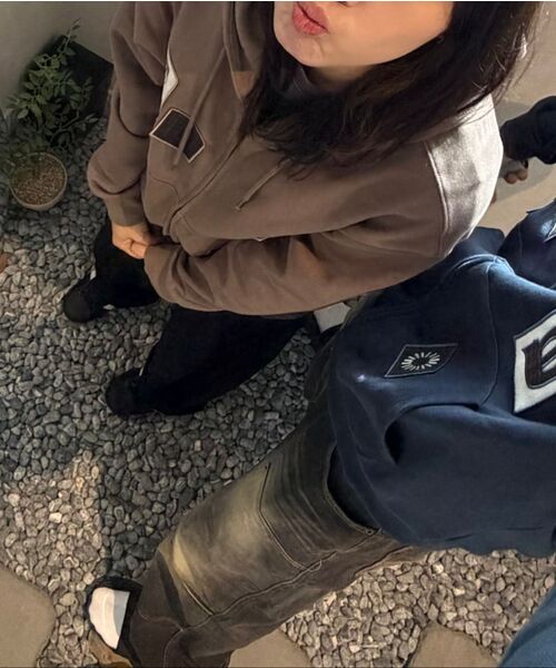 THECOLDESTMOMENT(ザコールデストモーメント)の「TCM frame hooded zip-up (brown)(パーカー・レディース・その他・SMALL/MEDIUM/LARGE)」の3枚目の写真