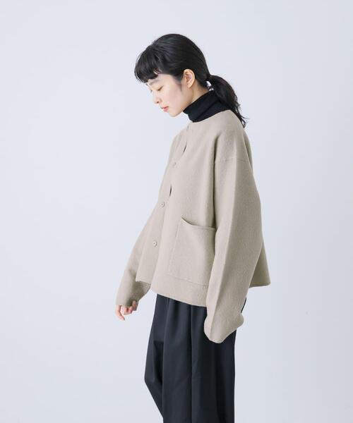 かぐれ（カグレ）の「圧縮ウールショートジャケット（ノーカラー