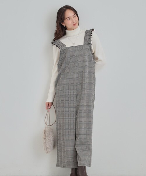 DRESKIP（ドレスキップ）の「【あったか】大人のための チェック柄フリルサロペット（サロペット/オーバーオール・レディース・ダークブラウン系1/グレー系1・01/02/03/04）」の3枚目の写真