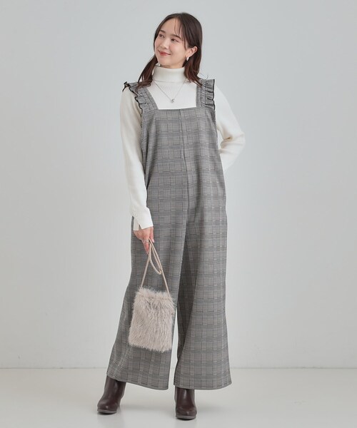 DRESKIP（ドレスキップ）の「【あったか】大人のための チェック柄フリルサロペット（サロペット/オーバーオール・レディース・ダークブラウン系1/グレー系1・01/02/03/04）」の4枚目の写真