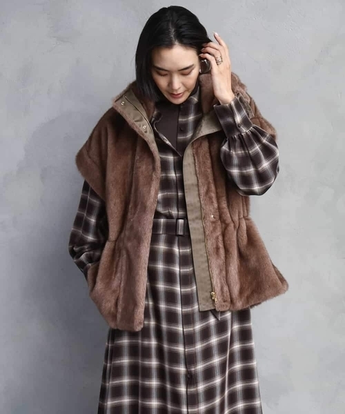 MICHEL KLEIN（ミッシェル・クラン）の「バンドカラーチェックシャツワンピース（ワンピース・レディース・ブラウン・38）」の7枚目の写真