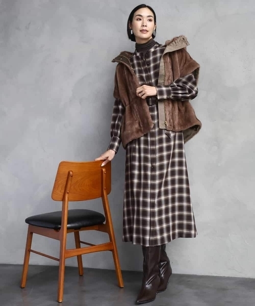 MICHEL KLEIN（ミッシェル・クラン）の「バンドカラーチェックシャツワンピース（ワンピース・レディース・ブラウン・38）」の8枚目の写真