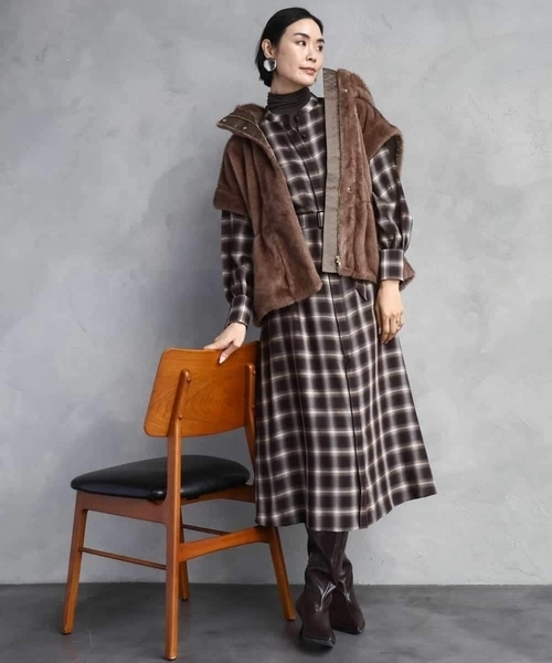 MICHEL KLEIN（ミッシェル・クラン）の「バンドカラーチェックシャツワンピース（ワンピース・レディース・ブラウン・38）」の10枚目の写真