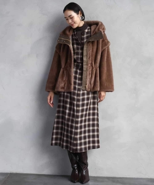 MICHEL KLEIN（ミッシェル・クラン）の「バンドカラーチェックシャツワンピース（ワンピース・レディース・ブラウン・38）」の13枚目の写真