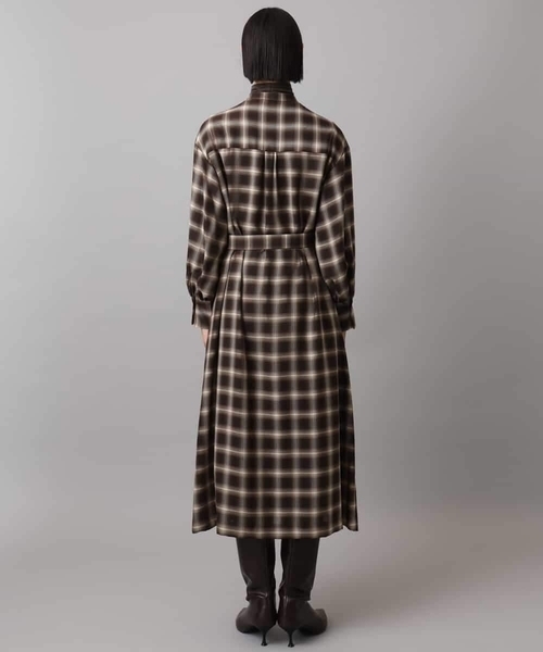 MICHEL KLEIN（ミッシェル・クラン）の「バンドカラーチェックシャツワンピース（ワンピース・レディース・ブラウン・38）」の19枚目の写真