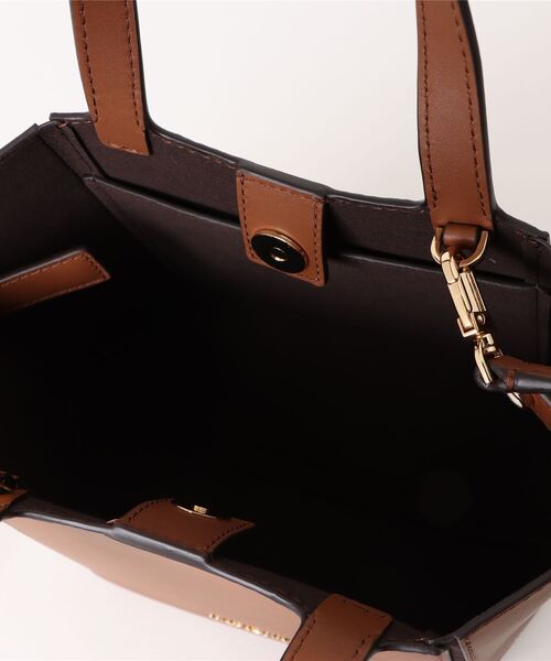 MICHAEL KORS(マイケルコース)の「JORDI コンバーチブル シンチ トート スモール(トートバッグ・レディース・ブラウン系・FREE)」の9枚目の写真