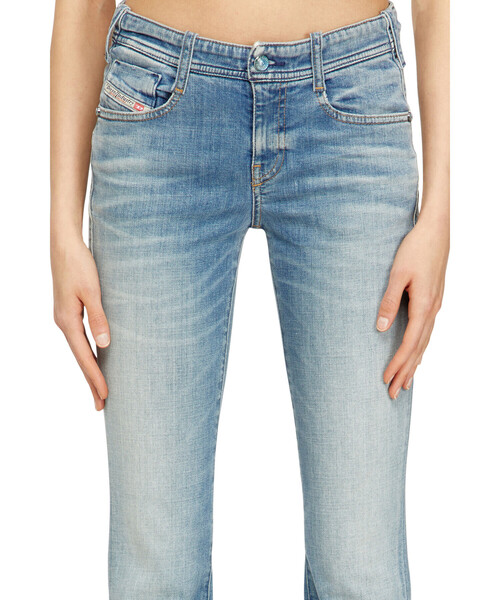 DIESEL(ディーゼル)の「ウィメンズ デニムパンツ 1969 D-EBBEY-T L.30(デニムパンツ・レディース・インディゴブルー・25inch/24inch/27inch/23inch/26inch)」の5枚目の写真