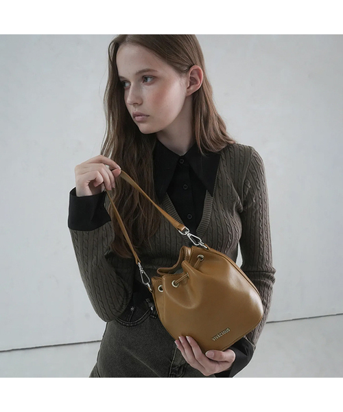 Vivacious（ビバシャス）の「Gwyneth Bucket Bag - 7COL（トートバッグ・レディース・アイボリー/グレイッシュブルー/クリアブラック/ブラックミックス/ブラウン/ピンク/ブラック・FREE）」の5枚目の写真