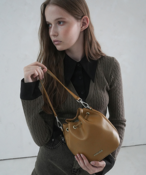 Vivacious（ビバシャス）の「Gwyneth Bucket Bag - 7COL（トートバッグ・レディース・アイボリー/グレイッシュブルー/クリアブラック/ブラックミックス/ブラウン/ピンク/ブラック・FREE）」の11枚目の写真
