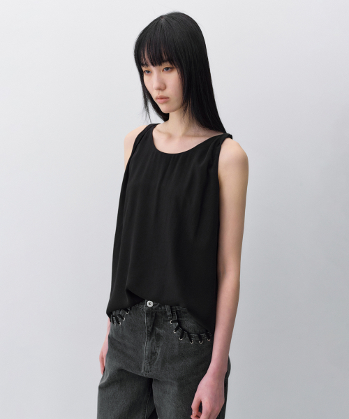 INSILENCE WOMEN(インサイレンスウーマン)の「ドミュア スリーブレストップ ブラック(Tシャツ/カットソー・レディース・その他・SMALL/MEDIUM)」の10枚目の写真