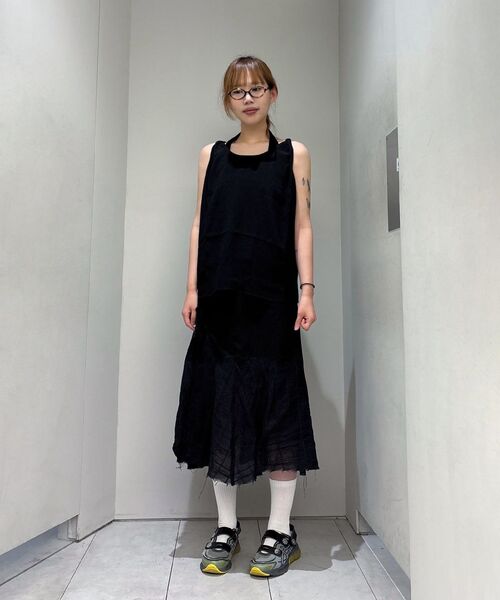 INSILENCE WOMEN(インサイレンスウーマン)の「ドミュア スリーブレストップ ブラック(Tシャツ/カットソー・レディース・その他・SMALL/MEDIUM)」の3枚目の写真