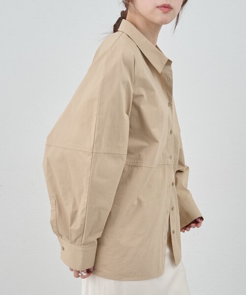SHENERY(シーナリー)の「コットンバレルシャツ(シャツ/ブラウス・レディース・ホワイト/ベージュ・FREE)」の17枚目の写真
