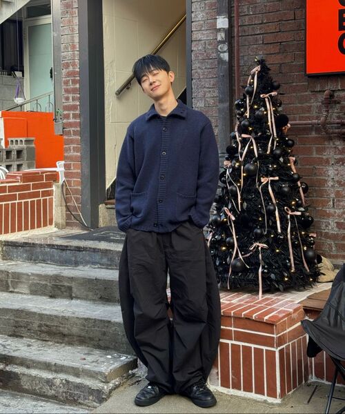 WMC（ダブリューエムシー）の「ハイネックカーディガン_NAVY（カーディガン/ボレロ・メンズ・ネイビー・LARGE/MEDIUM/X-LARGE）」の3枚目の写真