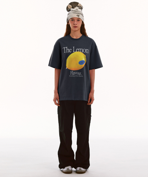 MATCHGLOBE(マッチグローブ)の「カラー レモン オーバーサイズ Tシャツ (ネイビー)(Tシャツ/カットソー・レディース・その他・FREE)」の4枚目の写真