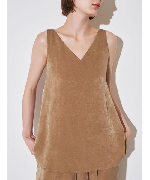 ELENDEEK（エレンディーク）の「サテンフレアキャミソール（キャミソール・レディース・オフホワイト/ブラック/キャメル・FREE）」の8枚目の写真