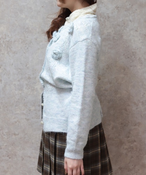 axes femme（アクシーズファム）の「モチーフ付ニットカーディガン（カーディガン/ボレロ・レディース・ブルー/ベージュ・FREE）」の4枚目の写真