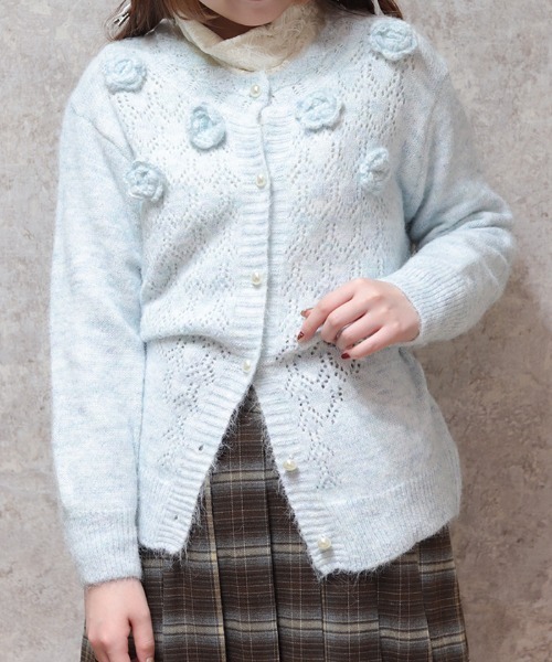 axes femme（アクシーズファム）の「モチーフ付ニットカーディガン（カーディガン/ボレロ・レディース・ブルー/ベージュ・FREE）」の3枚目の写真