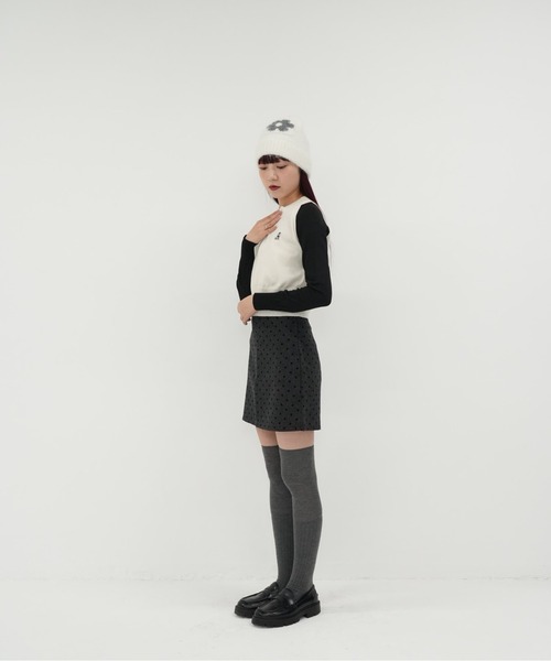 Uenui（ウニュイ）の「【 cunii 】ハーフジップ クロップド ニット トップス 長袖 配色 ラグラン スポーティ 韓国系 体型カバー 春秋 冬 10代 20代（ニット/セーター・レディース・グレー/ブラック・FREE）」の10枚目の写真