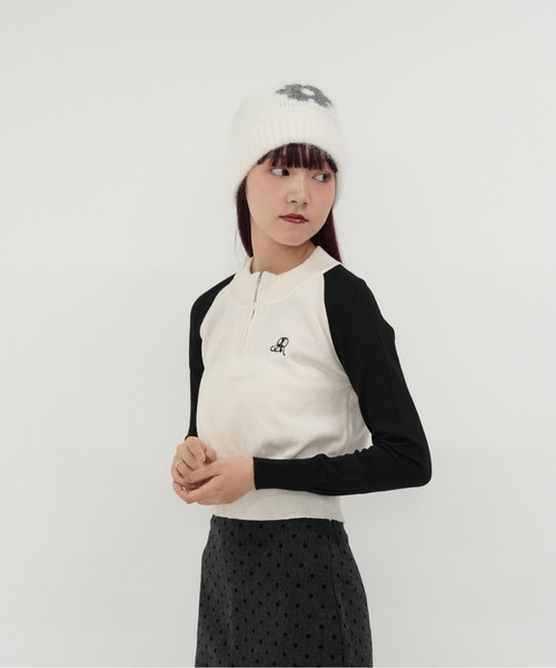 Uenui（ウニュイ）の「【 cunii 】ハーフジップ クロップド ニット トップス 長袖 配色 ラグラン スポーティ 韓国系 体型カバー 春秋 冬 10代 20代（ニット/セーター・レディース・グレー/ブラック・FREE）」の19枚目の写真