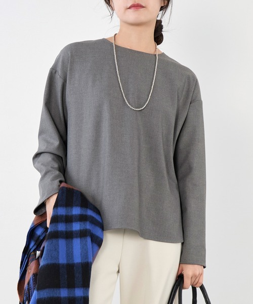 MICA&DEAL(マイカ&ディール)の「ボートネック裏起毛ブラウス〈セットアップ対応〉(シャツ/ブラウス・レディース・ライトベージュ/ブラック/グレー・FREE)」の2枚目の写真