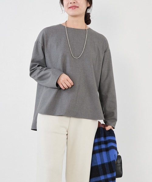 MICA&DEAL(マイカ&ディール)の「ボートネック裏起毛ブラウス〈セットアップ対応〉(シャツ/ブラウス・レディース・ライトベージュ/ブラック/グレー・FREE)」の4枚目の写真