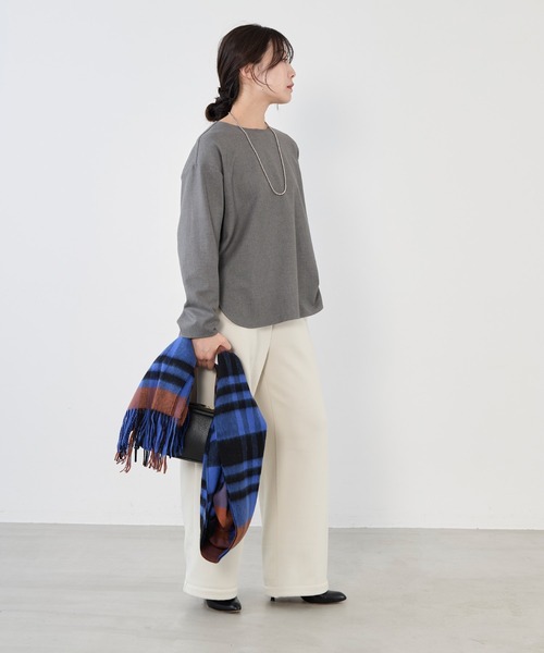 MICA&DEAL(マイカ&ディール)の「ボートネック裏起毛ブラウス〈セットアップ対応〉(シャツ/ブラウス・レディース・ライトベージュ/ブラック/グレー・FREE)」の12枚目の写真