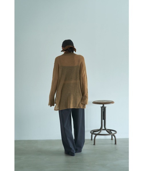 marjour（マージュール）の「SHEER SHIRT KNIT（ニット/セーター・レディース・チャコール/ベージュ・M）」の19枚目の写真