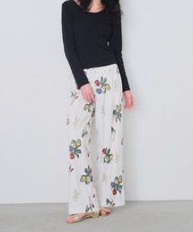 Shelly island（シェリーアイランド）の「ボタニカル柄タックパンツ（スラックス）」