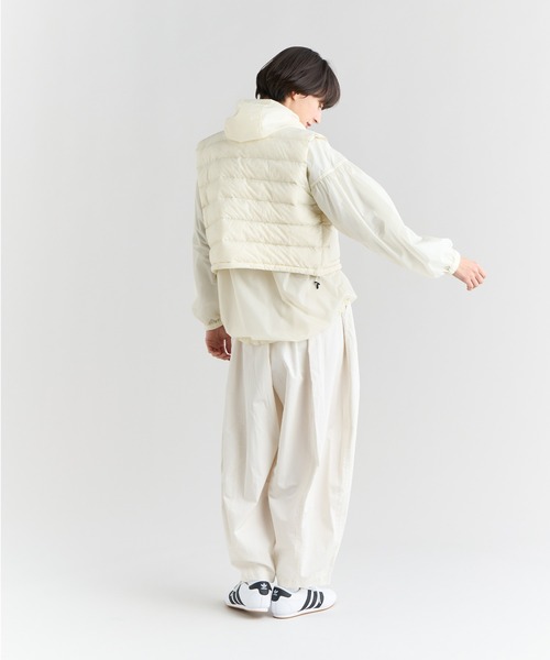 NANGA(ナンガ)の「SHEER DOWN VEST W/シアーダウンベスト(ウィメンズ)(ダウンベスト・レディース・グレー/ブラック/ライム/ホワイト・S/L/M)」の11枚目の写真
