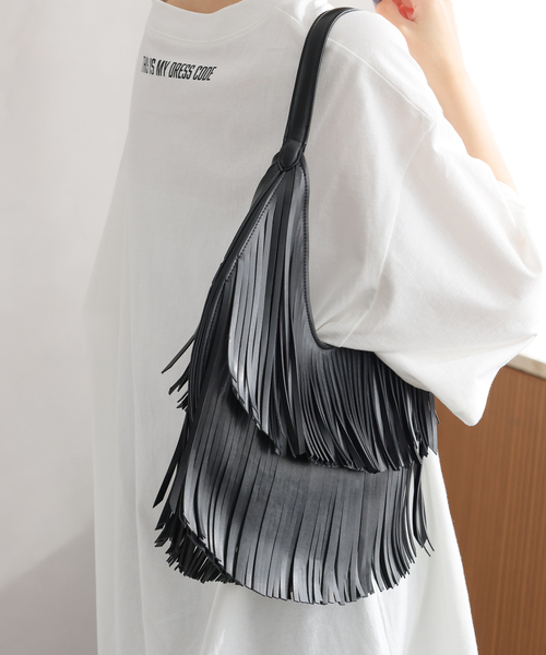 HELOYSE（エロイーズ）の「［26SS新作］【HELOYSE/エロイーズ】texas shoulder：ショルダーバッグ（ショルダーバッグ・レディース・ブラック・FREE）」の3枚目の写真